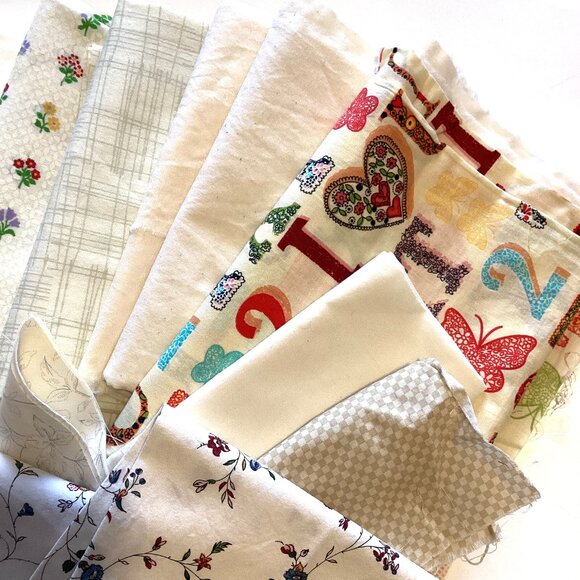 A Bundle Bag of Off-White / Cream Cotton Fabrics Material Scraps Quilting Sewing - Picture 3 of 7